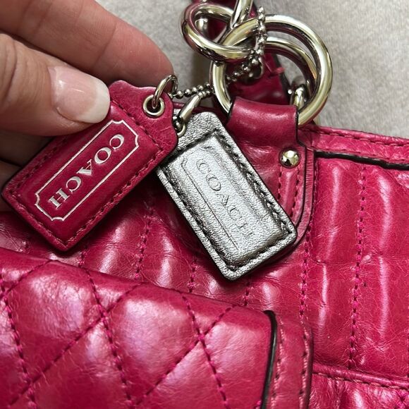 VTG COACH Quilted Raspberry Leather Tote Purse - Picture 5 of 16